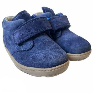 CLARKS Tiny Hero Chukka Boot Navy Blue Suede